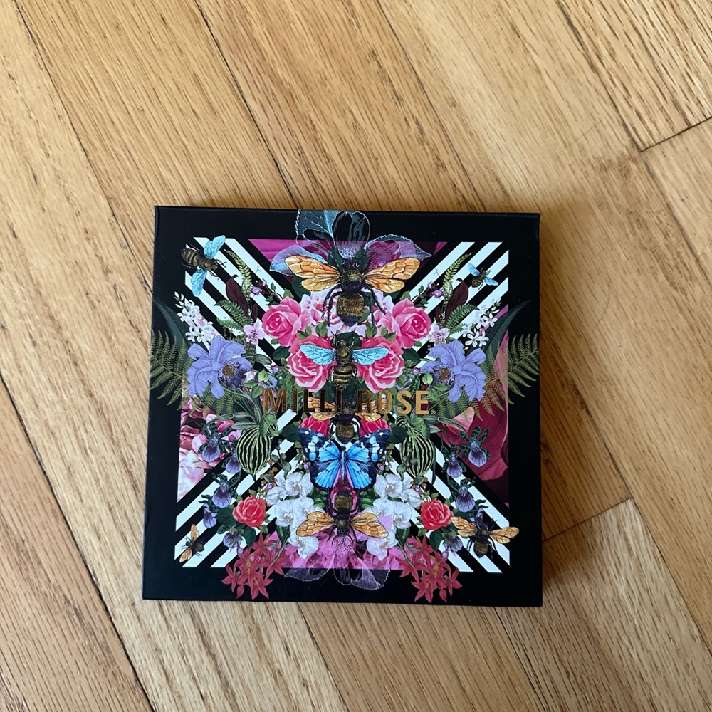 Milli Rose modern glam eyeshadow palette